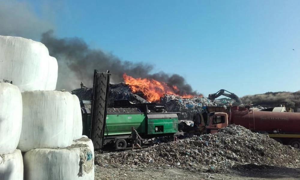 Φωτιά σε χωματερή στο Τεμπλόνι Κέρκυρας